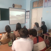 Учащиеся школы посмотрели Всероссийский онлайн — урок «Урок мужества. Подвиг блокадного Ленинграда»